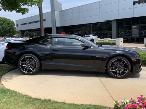 Used 2015 Chevrolet Camaro SS w/ RS Package RWD image 11