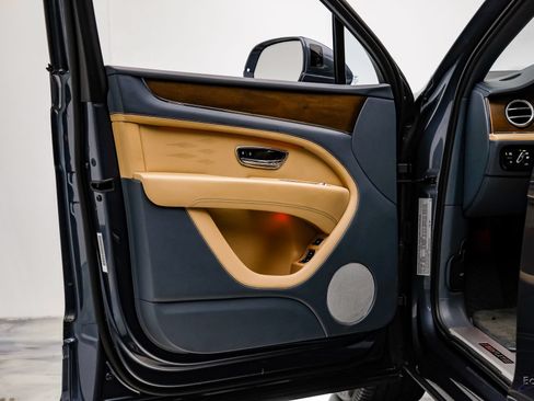 Used 2023 Bentley Bentayga Extended Wheelbase AWD/4WD image 88