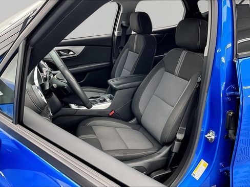 Used 2024 Chevrolet Blazer LT FWD image 25