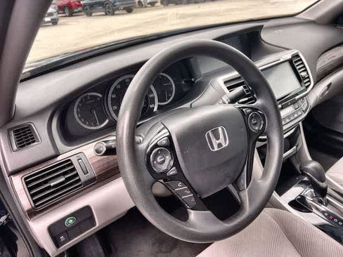 Used 2016 Honda Accord EX image 15