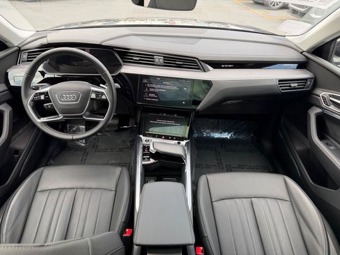 Used 2024 Audi Q8 e-tron Premium Plus w/ Premium Plus Package AWD/4WD image 16