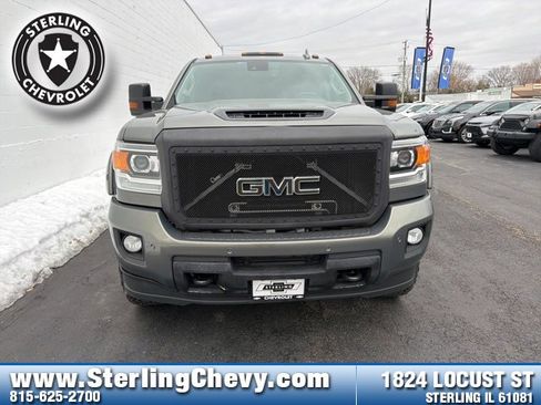 Used 2018 GMC Sierra 3500 Denali w/ Duramax Plus Package image 8