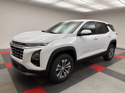 New 2026 Chevrolet Equinox LT FWD image 3