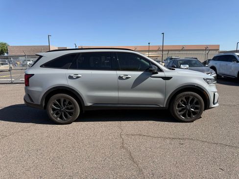 Used 2023 Kia Sorento SX image 4