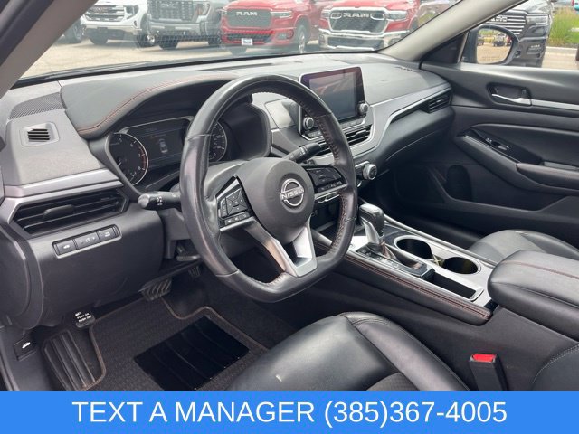 Used 2024 Nissan Altima 2.5 SR FWD image 11