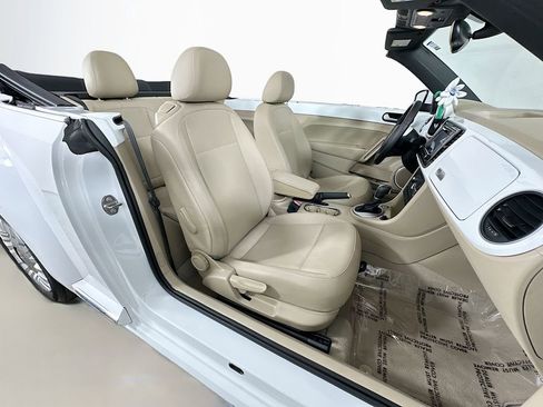 Used 2016 Volkswagen Beetle 1.8T SE image 32