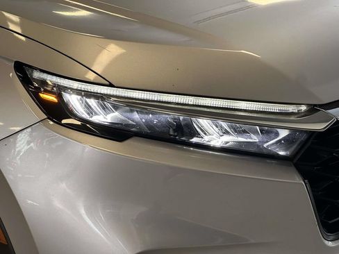 Used 2023 Honda CR-V LX image 11