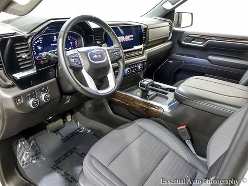 Used 2024 GMC Sierra 1500 Elevation w/ Preferred Package AWD/4WD image 11