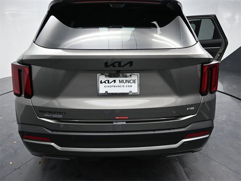 New 2026 Kia Sorento SX Prestige image 9