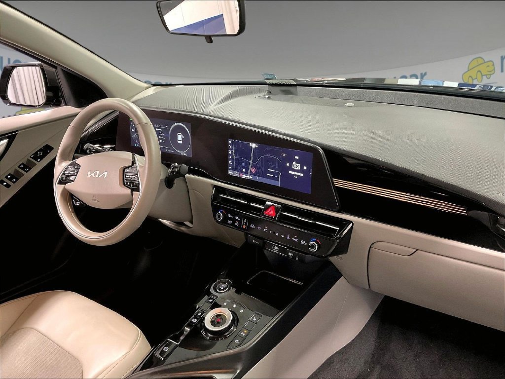Used 2023 Kia Niro Wind w/ Wind Preserve Package FWD image 14
