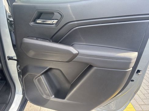 Used 2024 GMC Canyon Elevation w/ Convenience Package image 29