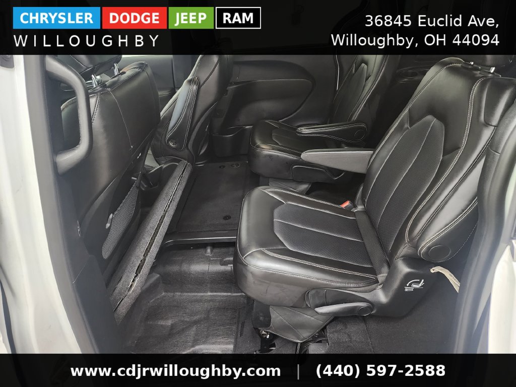 Used 2025 Chrysler Pacifica Select FWD image 29