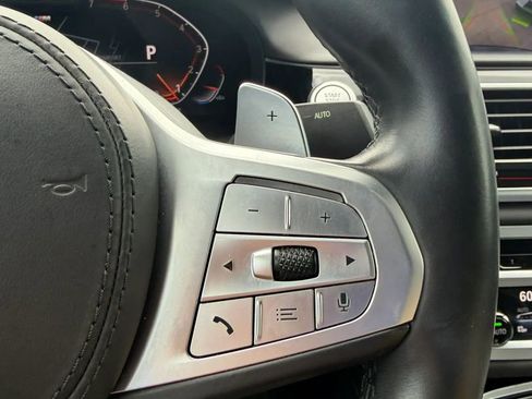 Used 2021 BMW 750i xDrive w/ Executive Package image 23