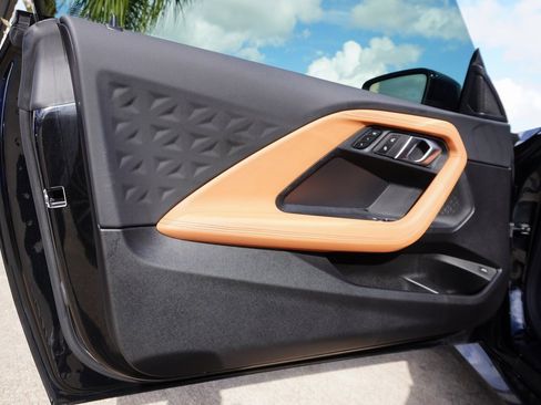 Used 2024 BMW 230i Coupe w/ Premium Package image 8