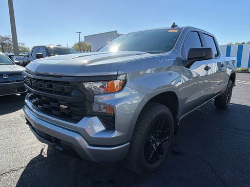 Used 2025 Chevrolet Silverado 1500 Custom AWD/4WD image 9