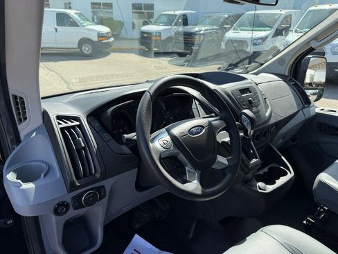 Used 2019 Ford Transit 250 148 High Roof Extended RWD image 4