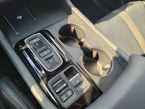 Certified 2025 Honda Pilot EX-L image 22