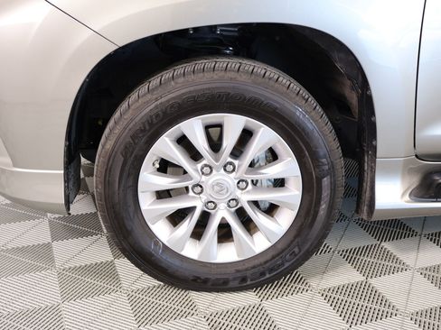 Used 2023 Lexus GX 460 Premium image 18