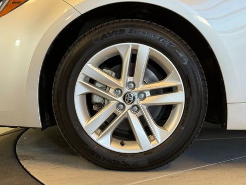 Used 2019 Toyota Corolla SE image 24