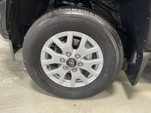Used 2026 Toyota Tacoma SR5 AWD/4WD image 11