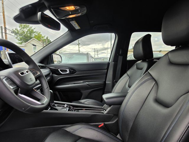 Used 2026 Jeep Compass Limited AWD/4WD image 4