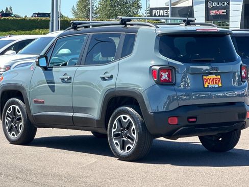 Used 2016 Jeep Renegade Trailhawk AWD/4WD image 6