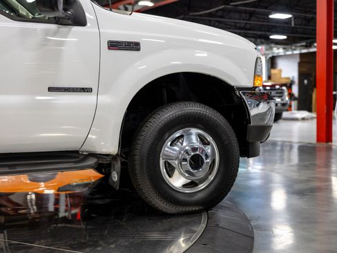 Used 2002 Ford F350 Lariat image 17