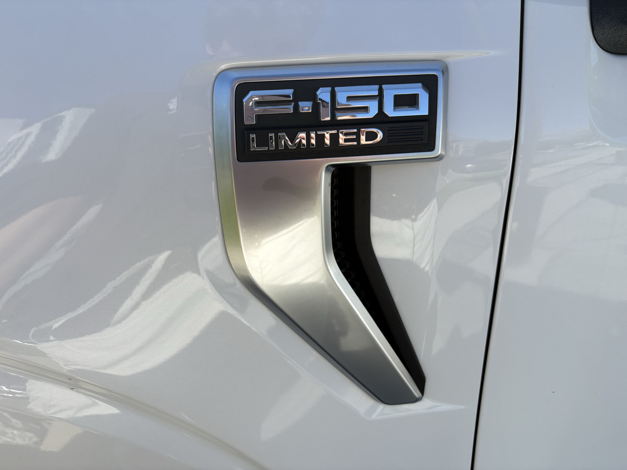 Used 2023 Ford F150 Limited AWD/4WD image 16