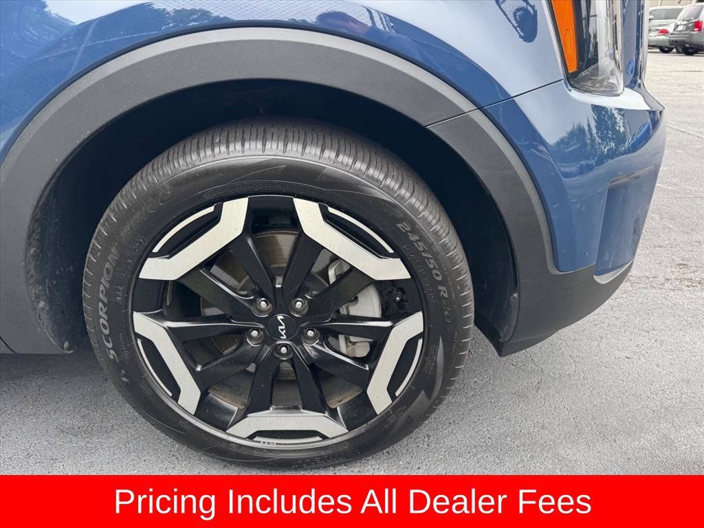 Certified 2025 Kia Telluride EX FWD image 2