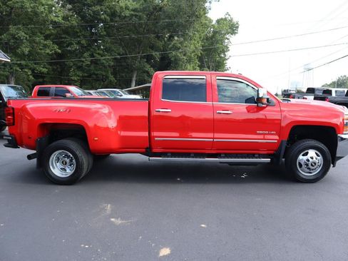 Used 2018 Chevrolet Silverado 3500 LTZ w/ Duramax Plus Package AWD/4WD image 4