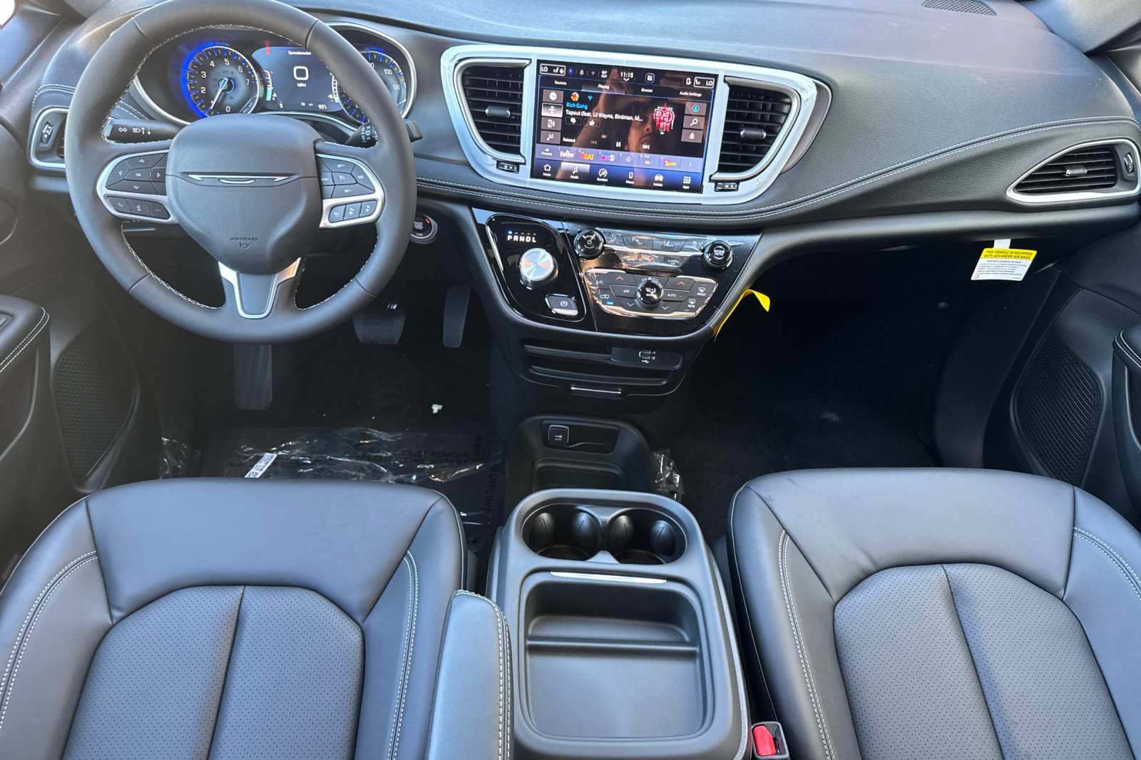 New 2027 Chrysler Pacifica Select FWD image 12
