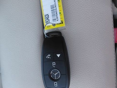 Used 2020 Mercedes-Benz GLE 350 4MATIC image 38