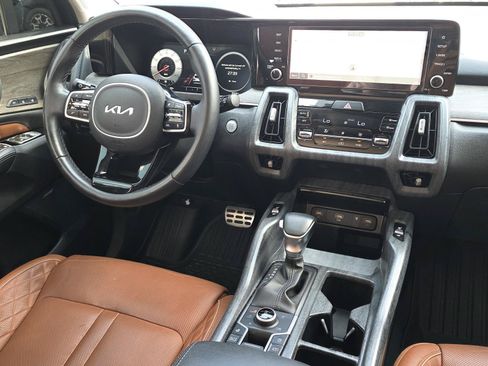 Used 2023 Kia Sorento SX Prestige AWD/4WD image 11