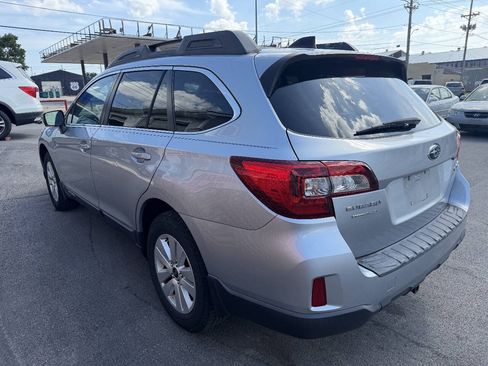 Used 2016 Subaru Outback 2.5i Premium AWD/4WD image 5
