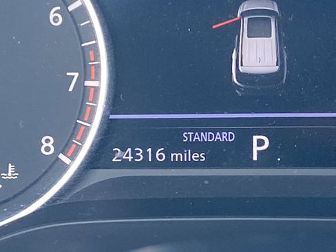 Used 2023 Nissan Pathfinder S image 30