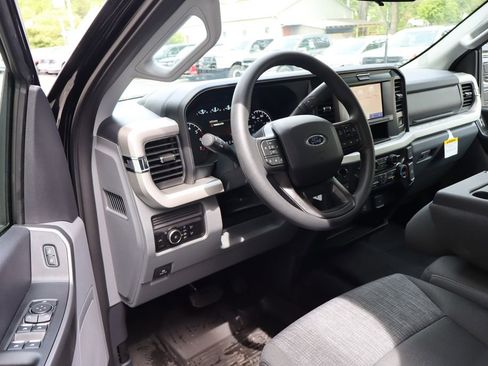 New 2026 Ford F350 XLT w/ FX4 Off-Road Package AWD/4WD image 4