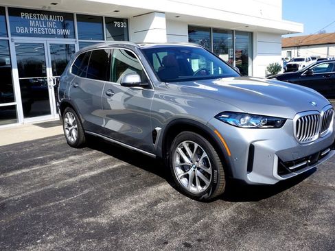New 2026 BMW X5 xDrive50e image 1
