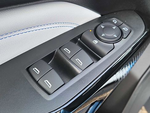 New 2026 Chevrolet Trax LT w/ Sunroof Package FWD image 7