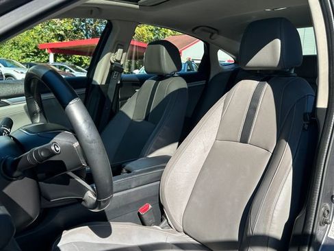 Used 2017 Honda Civic EX-L image 10