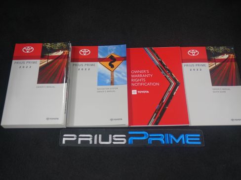Used 2022 Toyota Prius Prime Limited FWD image 30