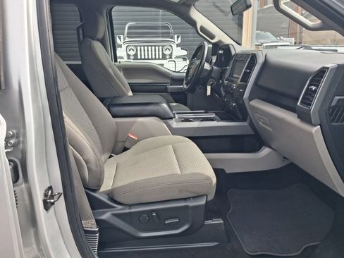 Used 2019 Ford F150 XLT w/ Equipment Group 302A Luxury AWD/4WD image 15