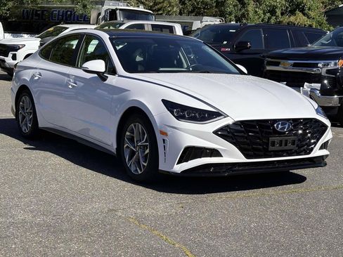 Used 2023 Hyundai Sonata SEL w/ Convenience Package FWD image 5