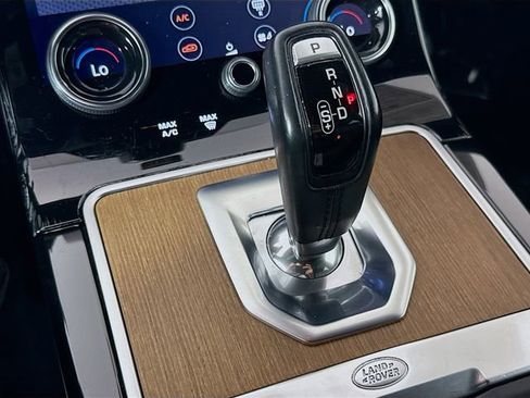 Used 2020 Land Rover Range Rover Evoque SE image 18