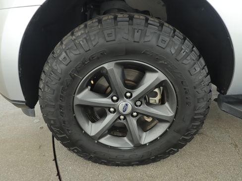 Used 2020 Ford Expedition Max XLT w/ Equipment Group 202A image 8