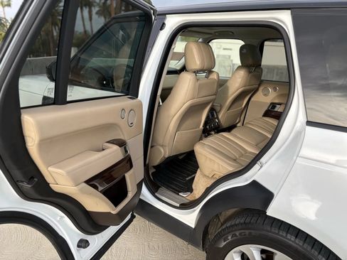 Used 2015 Land Rover Range Rover HSE AWD/4WD image 16