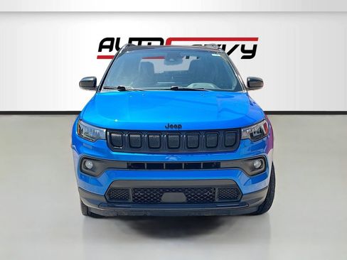 Used 2022 Jeep Compass Latitude AWD/4WD image 2