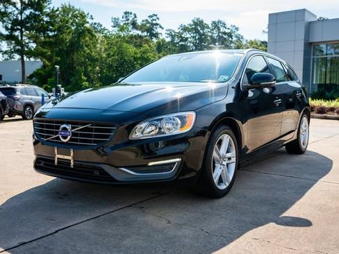 Used 2015 Volvo V60 T5 Premier Plus FWD image 11