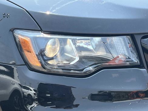 Used 2021 Jeep Grand Cherokee Laredo X AWD/4WD image 42