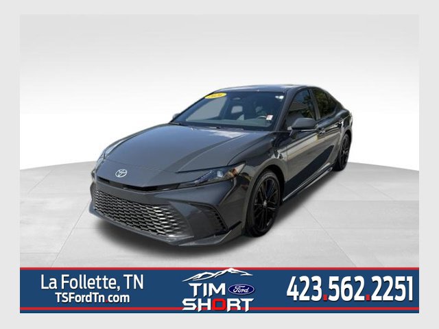 Used 2026 Toyota Camry SE w/ Convenience Package FWD image 1