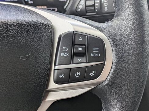 Used 2023 Ford Explorer XLT AWD/4WD image 23